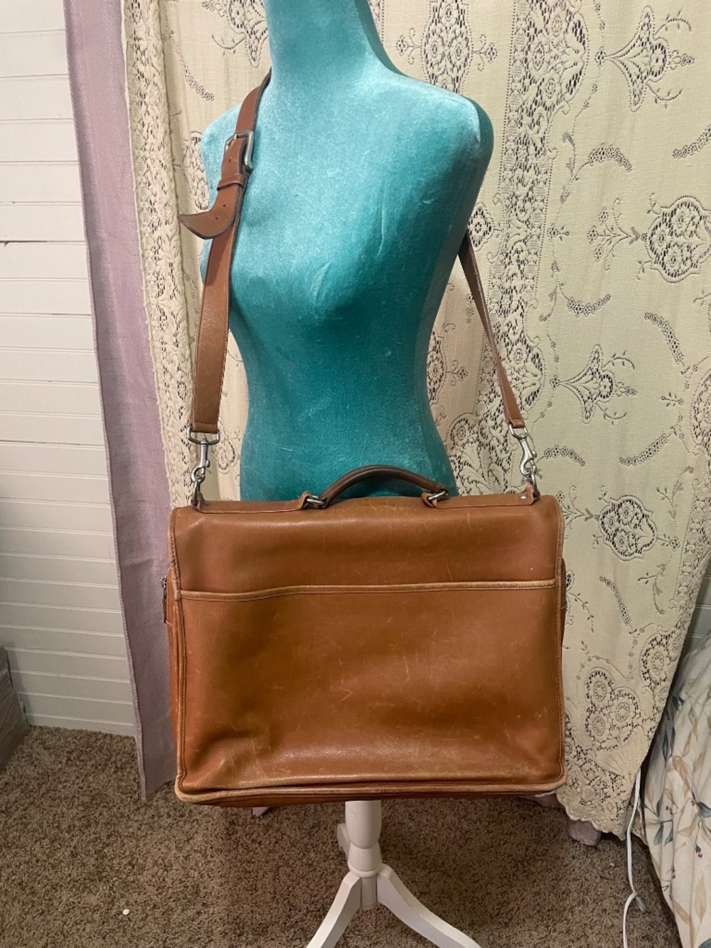 Coach: Vintage thompson Saddle distressed brown leather satchel - Picture 4 of 8